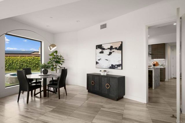 2170 Via Nina, La Jolla, CA 92037