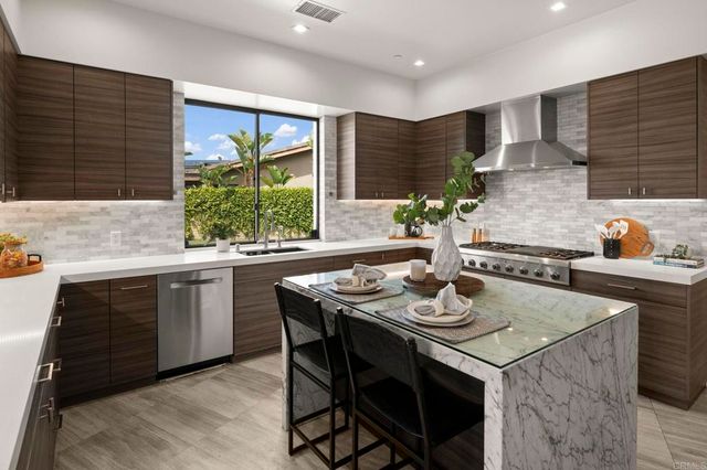 2170 Via Nina, La Jolla, CA 92037