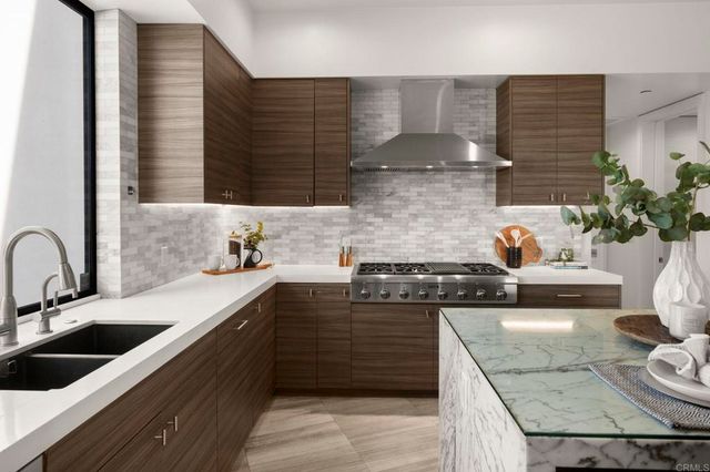 2170 Via Nina, La Jolla, CA 92037