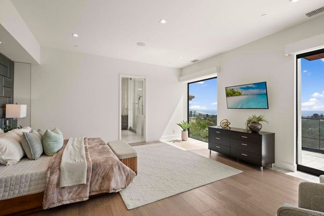2170 Via Nina, La Jolla, CA 92037