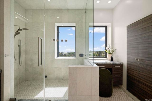 2170 Via Nina, La Jolla, CA 92037