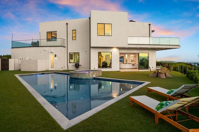 2170 Via Nina, La Jolla, CA 92037