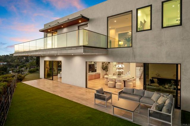 2170 Via Nina, La Jolla, CA 92037