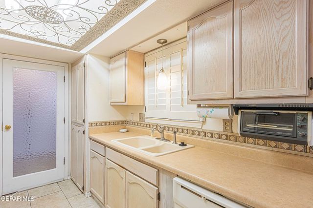 11016 Bob Stone Drive, El Paso, TX 79936