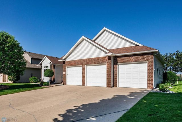 6139 16th Street S, Fargo, ND 58104