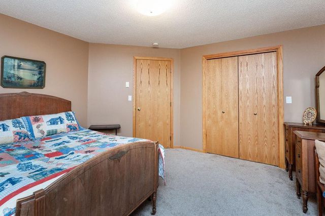 6139 16th Street S, Fargo, ND 58104