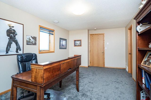 6139 16th Street S, Fargo, ND 58104