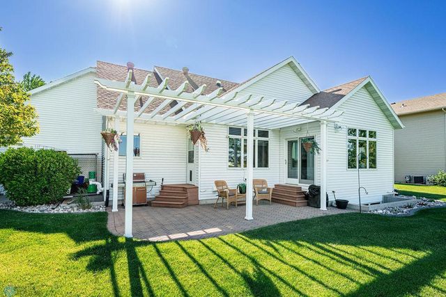 6139 16th Street S, Fargo, ND 58104