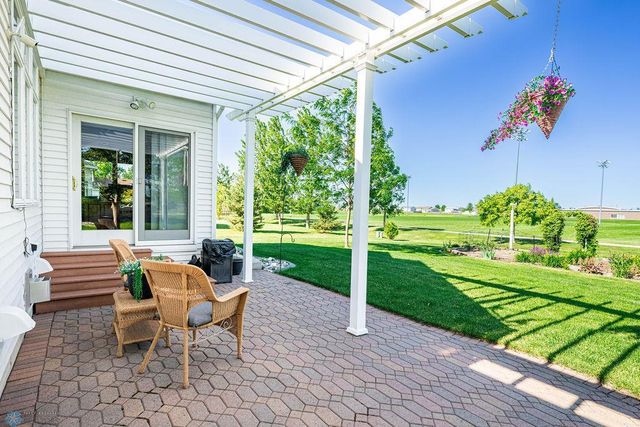 6139 16th Street S, Fargo, ND 58104