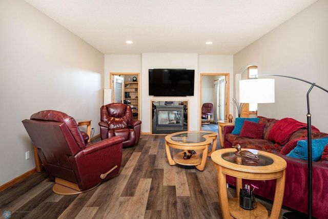 6139 16th Street S, Fargo, ND 58104