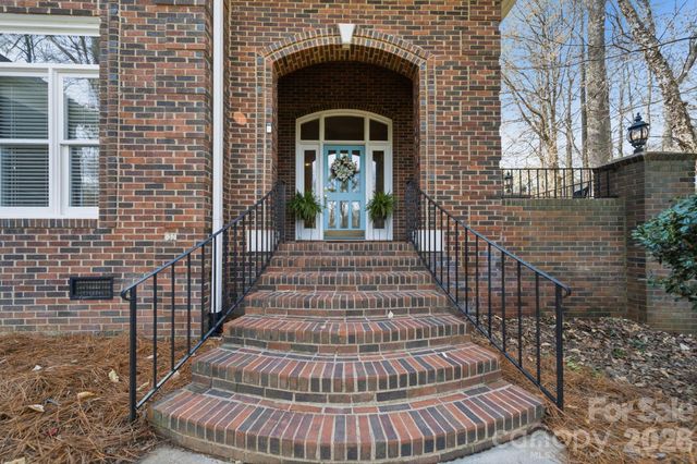 2030 Sandy Pond Lane, Waxhaw, NC 28173