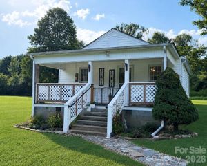 2064 Alberton Lane, Lenoir, NC 28645