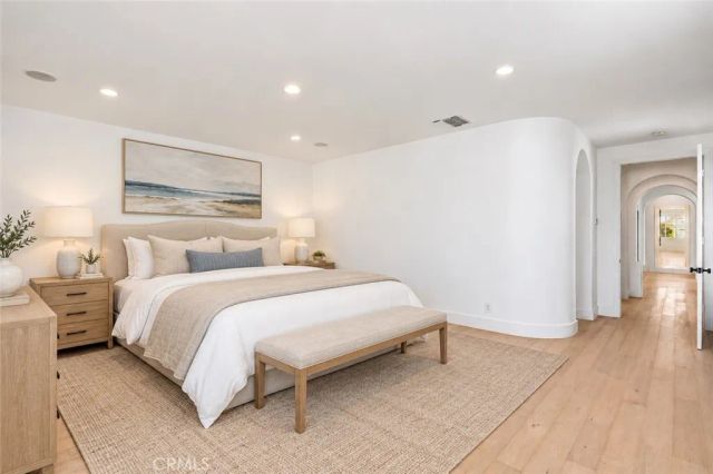 25 Peppertree, Newport Beach, CA 92660