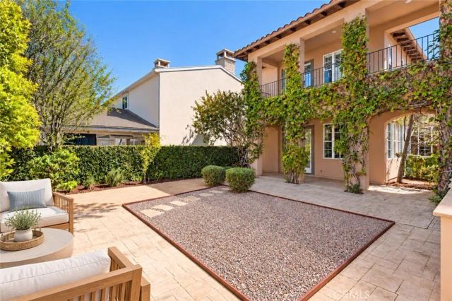 25 Peppertree, Newport Beach, CA 92660