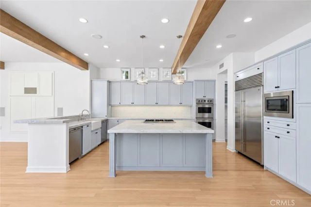 25 Peppertree, Newport Beach, CA 92660