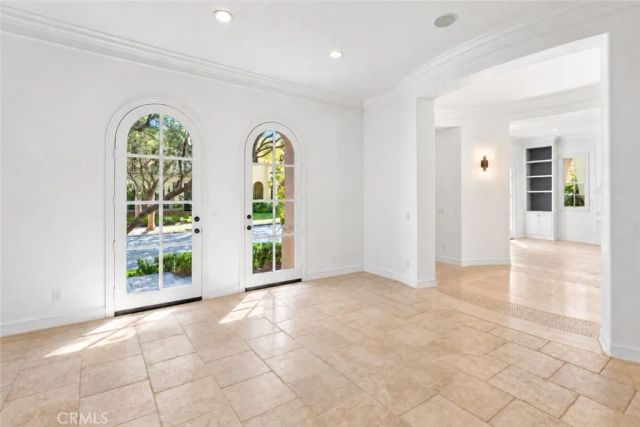 25 Peppertree, Newport Beach, CA 92660