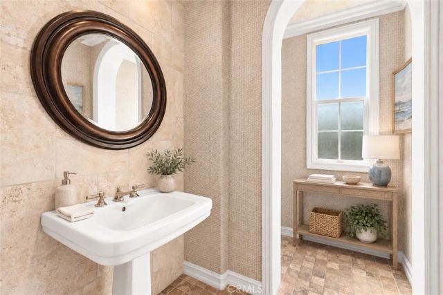25 Peppertree, Newport Beach, CA 92660