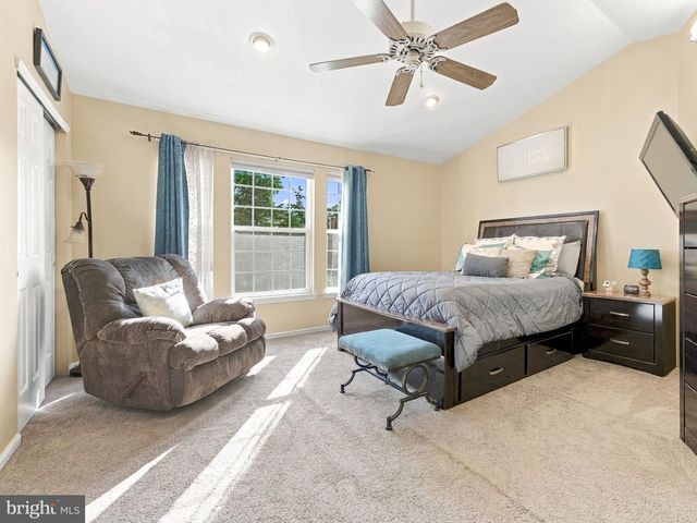 49 SMOKEY RUN DR, Berlin, NJ 08009