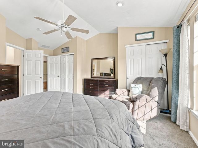 49 SMOKEY RUN DR, Berlin, NJ 08009