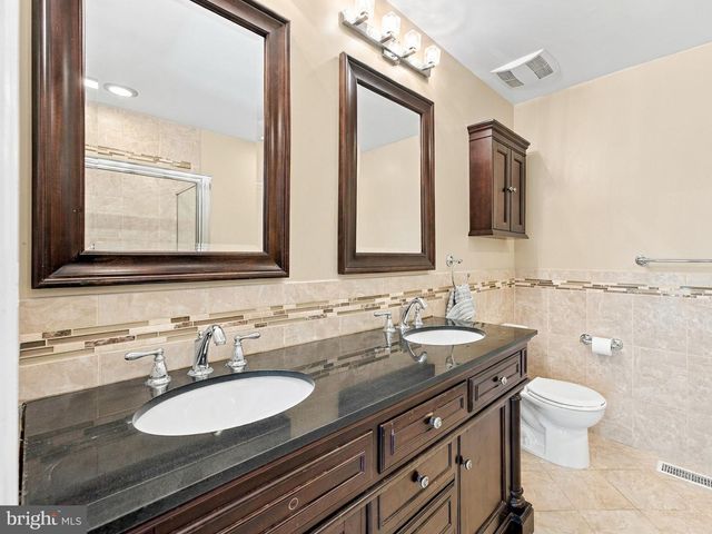 49 SMOKEY RUN DR, Berlin, NJ 08009