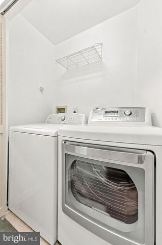 49 SMOKEY RUN DR, Berlin, NJ 08009