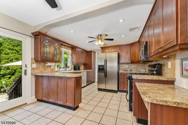 123 N Prospect St, Washington Boro, NJ 07882