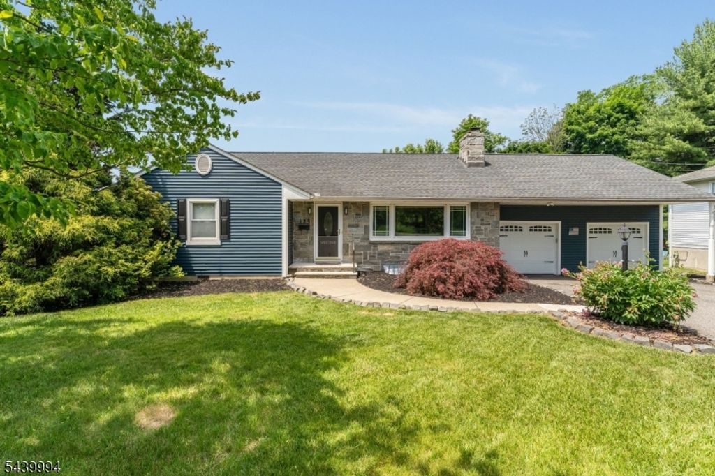 123 N Prospect St, Washington Boro, NJ 07882