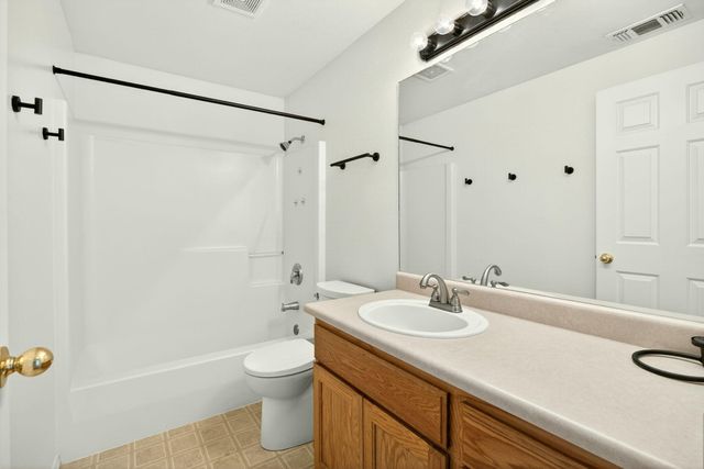 460 Montclair Way, Eagle Point, OR 97524