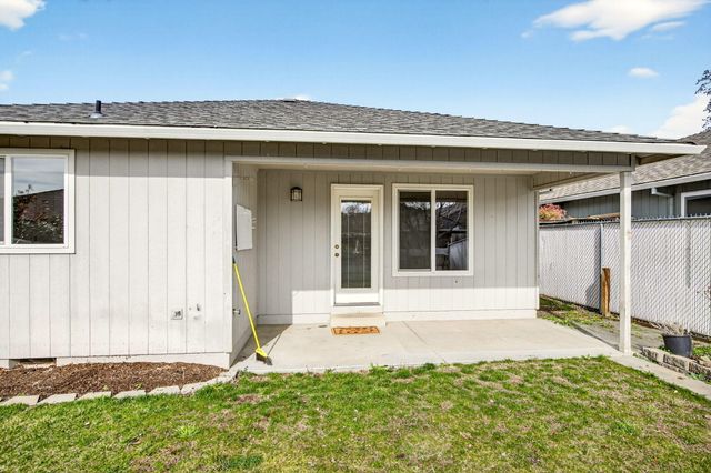 460 Montclair Way, Eagle Point, OR 97524