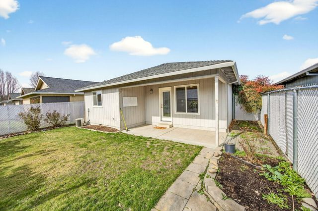 460 Montclair Way, Eagle Point, OR 97524