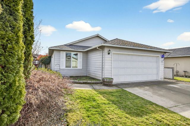 460 Montclair Way, Eagle Point, OR 97524