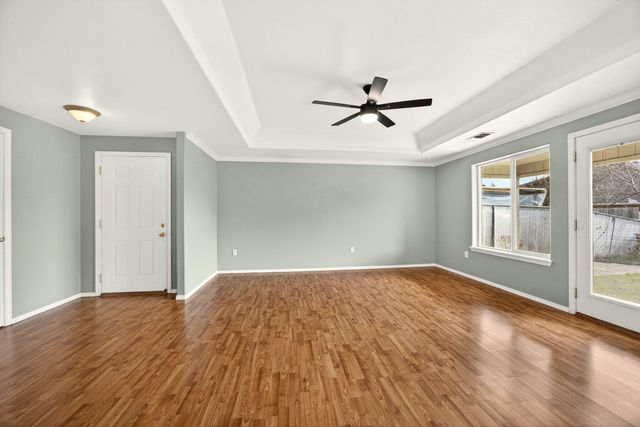 460 Montclair Way, Eagle Point, OR 97524