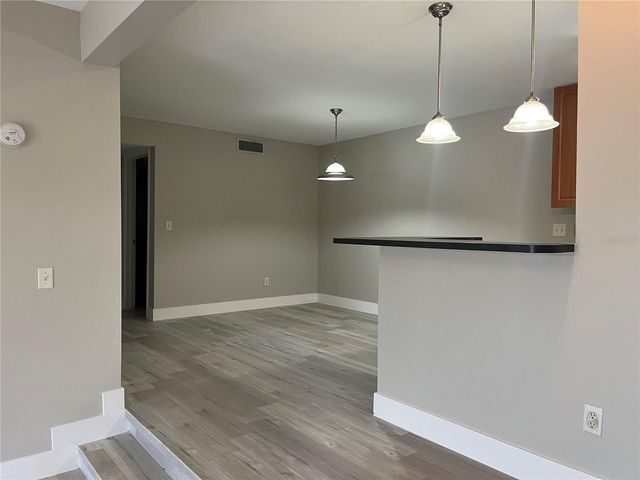 155 N PEARL LAKE CAUSEWAY 104, Altamonte Springs, FL 32714