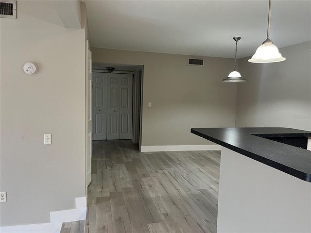 155 N PEARL LAKE CAUSEWAY 104, Altamonte Springs, FL 32714