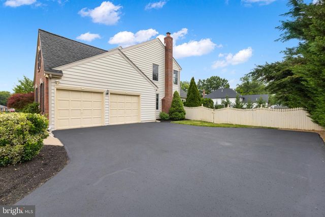 11 GUNNING LN, Langhorne, PA 19047