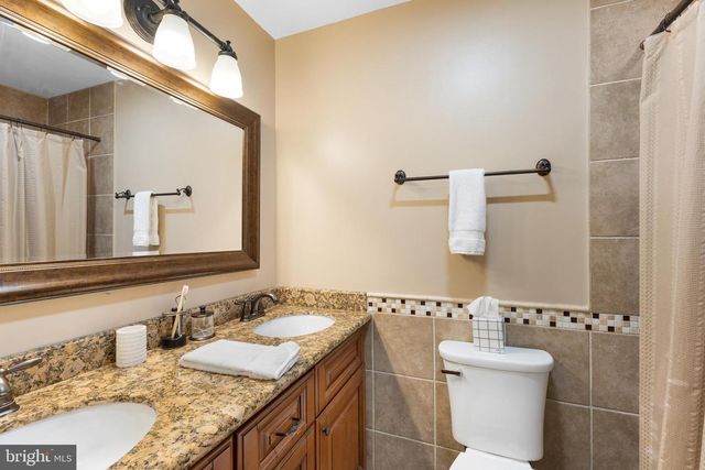 11 GUNNING LN, Langhorne, PA 19047