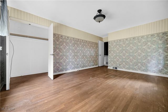 25321 Chatworth Drive, Euclid, OH 44117