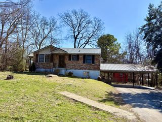 2315 Highland Ave, Columbia, TN 38401