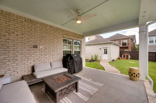 1860 Grace Point Ln, Nolensville, TN 37135