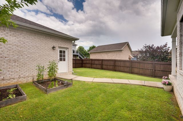 1860 Grace Point Ln, Nolensville, TN 37135