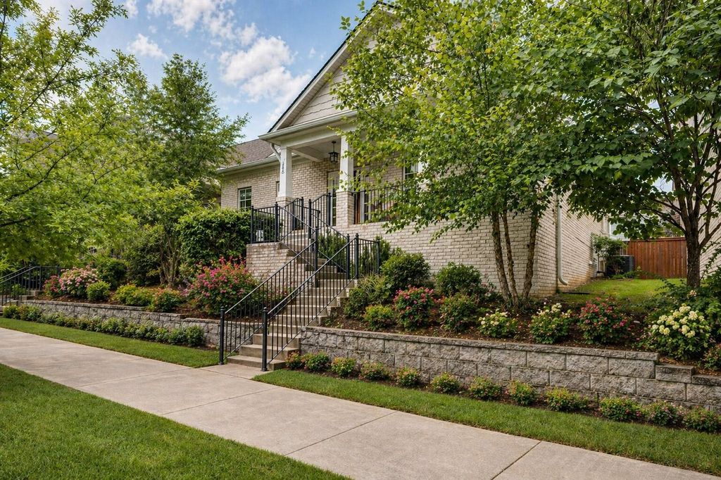 1860 Grace Point Ln, Nolensville, TN 37135
