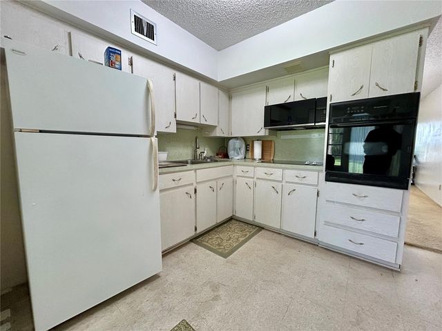 2458 FLORENTINE WAY 10, Clearwater, FL 33763