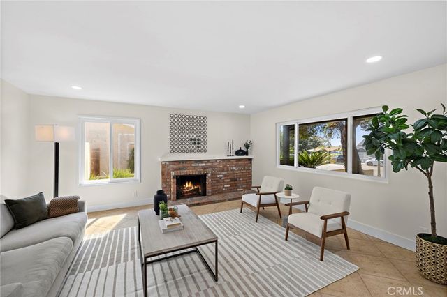 3960 Park Dr, Carlsbad, CA 92008