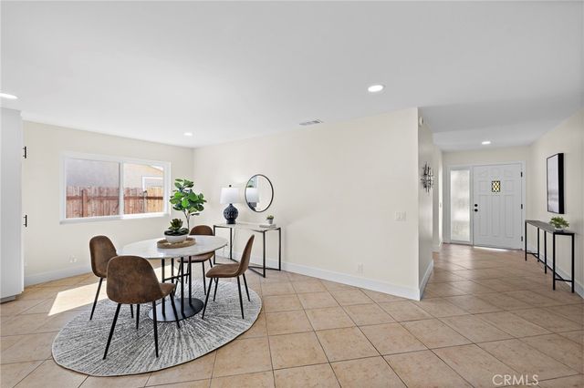 3960 Park Dr, Carlsbad, CA 92008