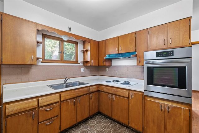 111 Hickory Drive, Chippewa Twp, PA 15010