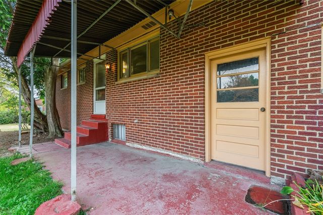 111 Hickory Drive, Chippewa Twp, PA 15010