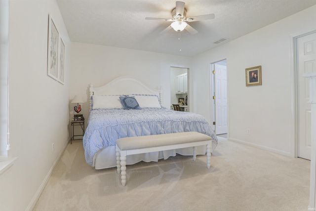 1726 Seasons Ridge Boulevard, Evansville, IN 47715