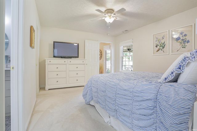 1726 Seasons Ridge Boulevard, Evansville, IN 47715