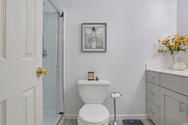 1726 Seasons Ridge Boulevard, Evansville, IN 47715