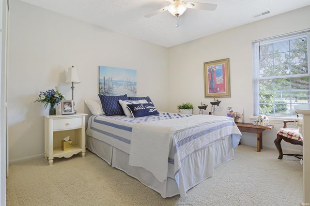 1726 Seasons Ridge Boulevard, Evansville, IN 47715